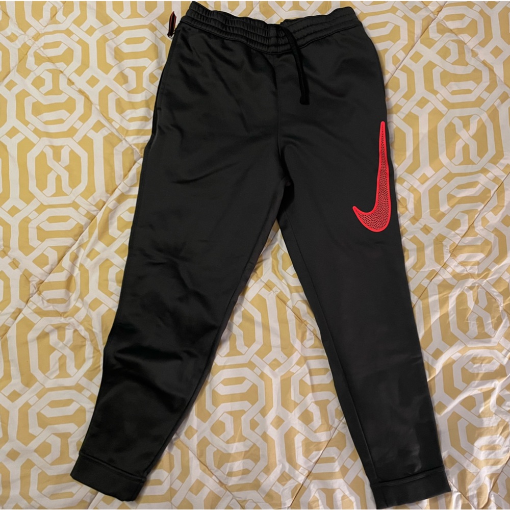 Nike standard medium dry-fit sport pants